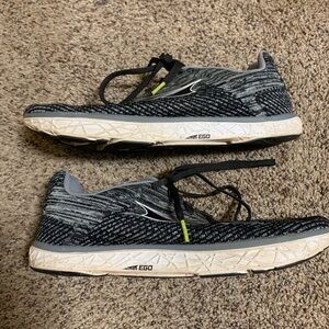 Men’s gray altra 10 running sneakers zero limits ego